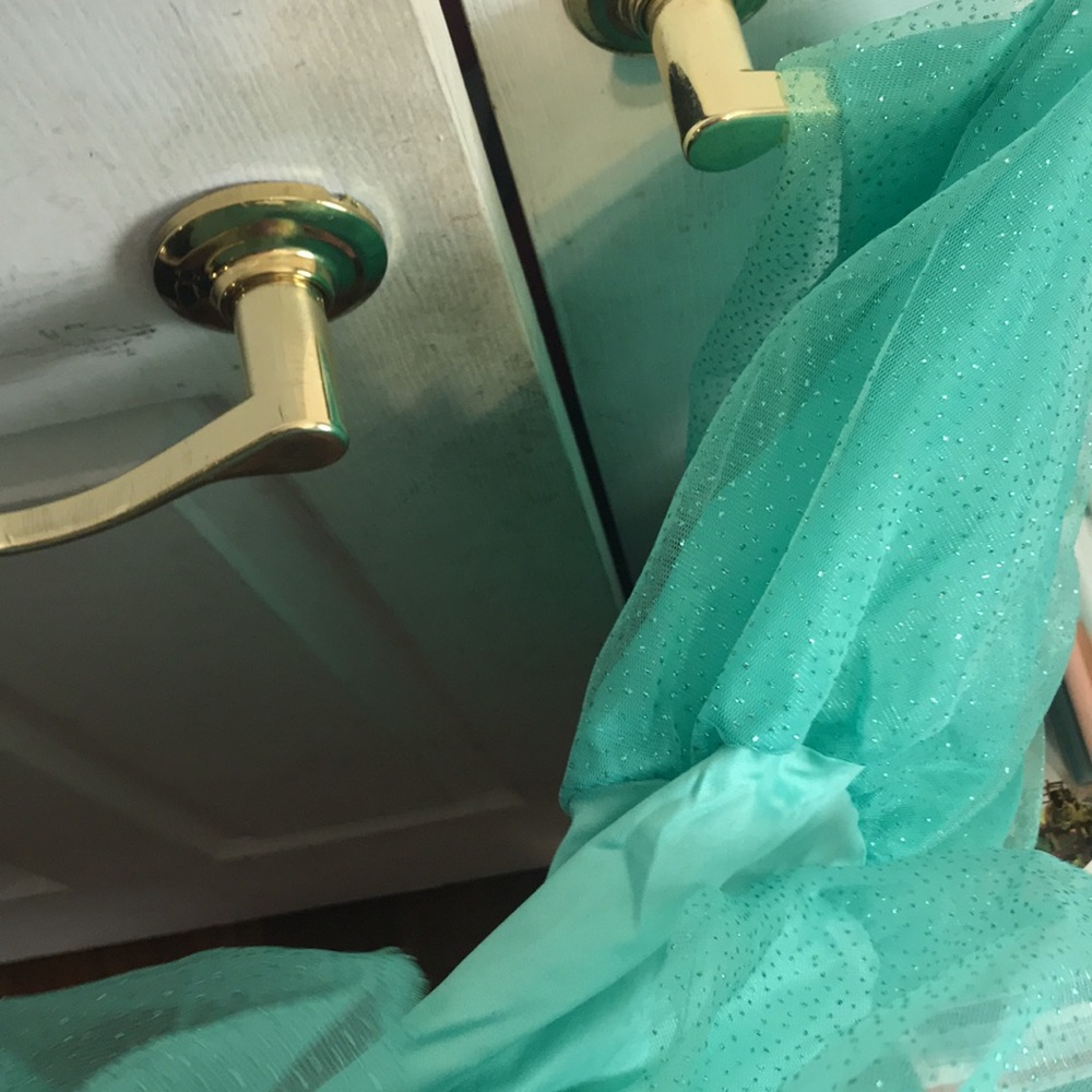 NWT Girl’s Disney Light-Up Ariel Costume - Picture 10 of 14